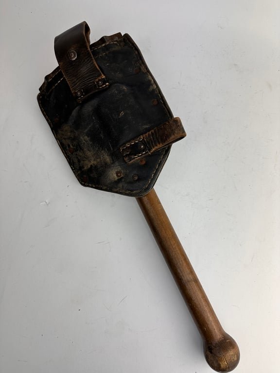 Wehrmacht Folding Shovel Carrying Case 2nd pattern — image 2
