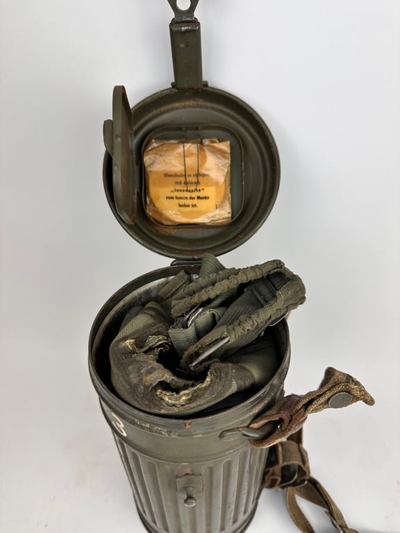 Gas mask with 'short' canister marked 1937 — image 3