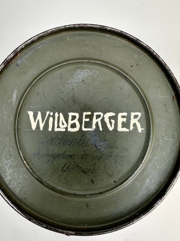 Gas mask with 'short' canister marked 1937 — image 4