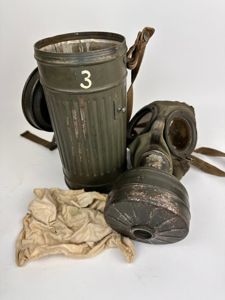 Gas mask with 'short' canister marked 1937