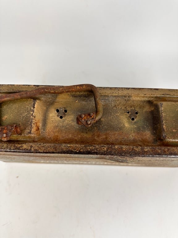 Rare MG34/42 'Werkzeugkasten' 3 tone normandie camo. — image 9