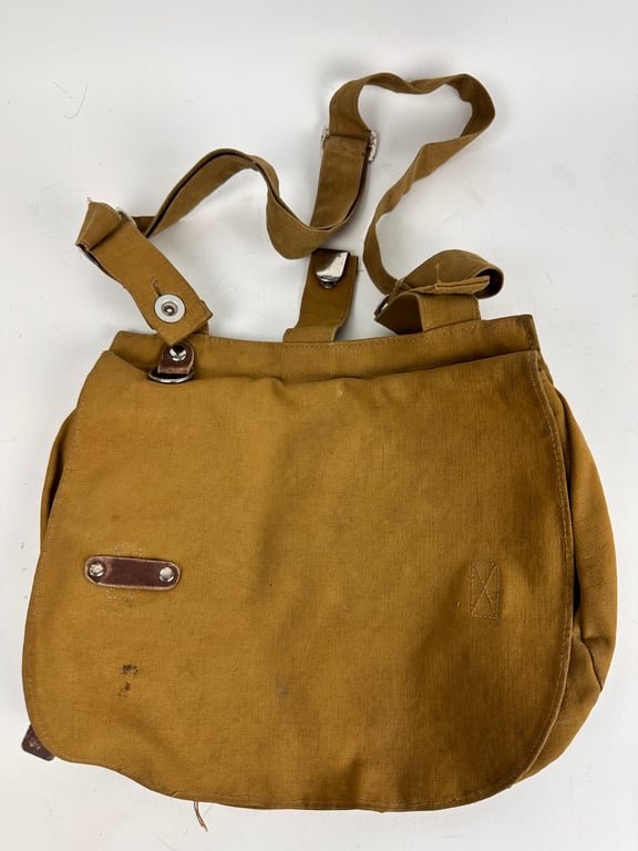 Hitler-Jugend Bread Bag with strap. — image 2