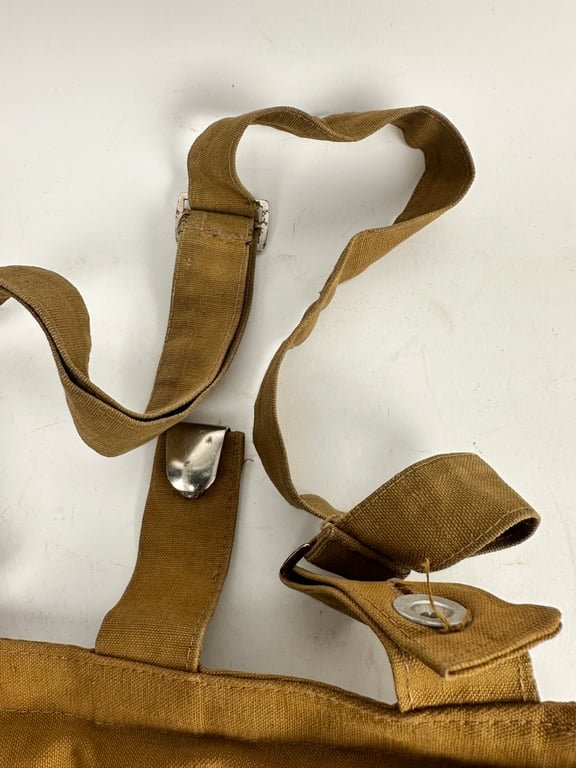 Hitler-Jugend Bread Bag with strap. — image 4