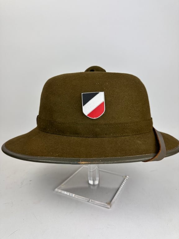Heer 2nd pattern Afrikakorps pith helmet (APN 1942) — image 2