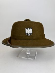 Heer 2nd pattern Afrikakorps pith helmet (APN 1942)