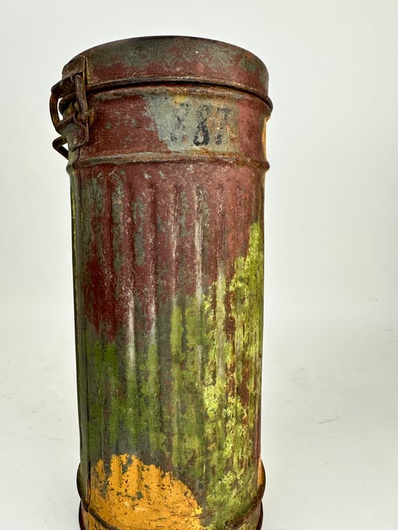 Untouched Camo Gasmask canister 'found in Normandie' — image 2