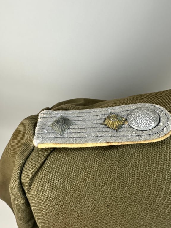 Orginal WW2 German 'Heer' officer uniform Oberleutnant. — image 6