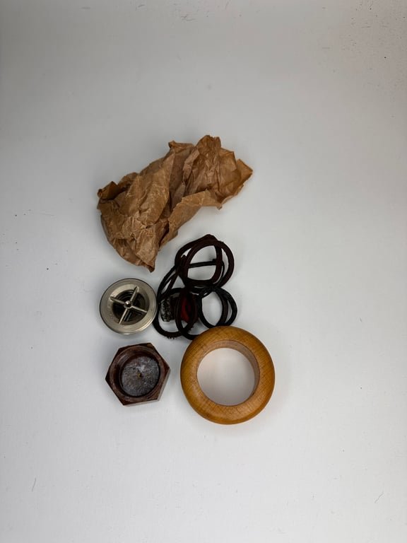 Wehrmacht 'Heeres-Atmer ' oxygen breathing apparatus in case — image 3