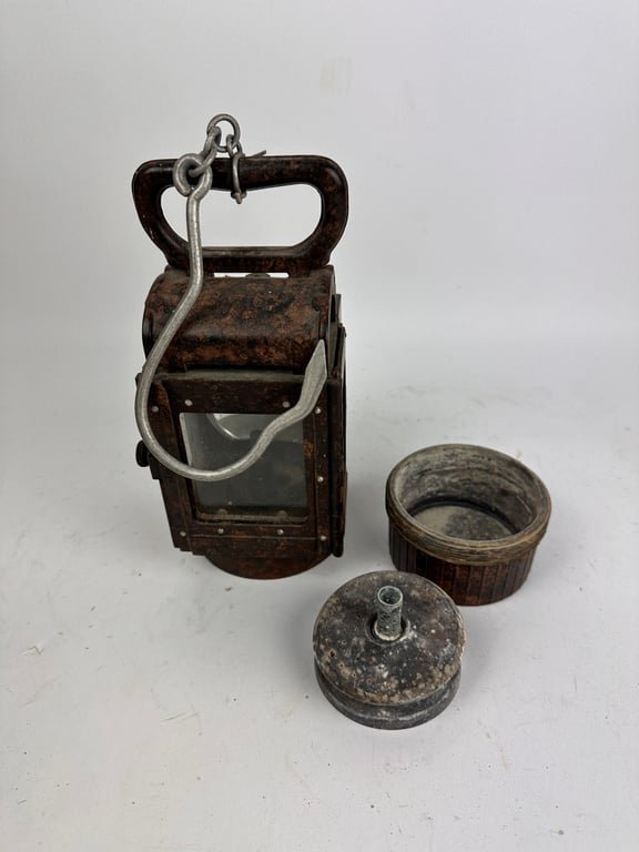 Original German WWII Bakelite Lantern — image 2