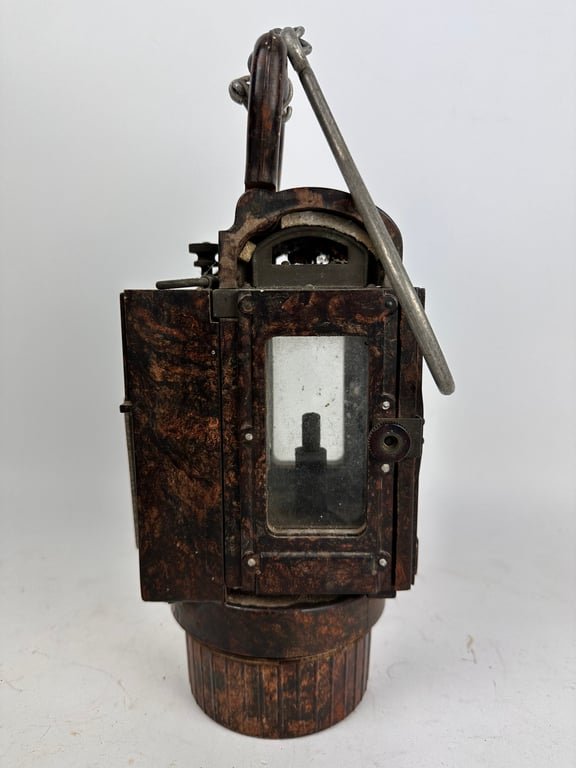 Original German WWII Bakelite Lantern — image 3