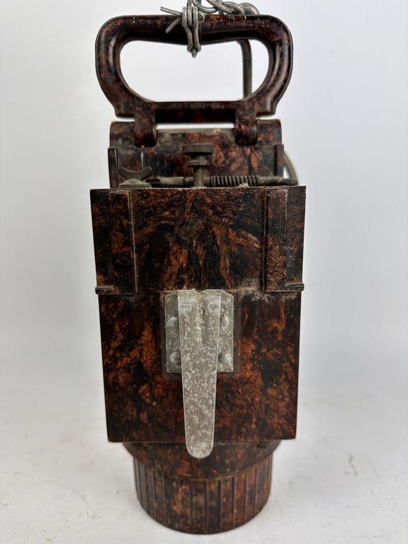 Original German WWII Bakelite Lantern — image 4