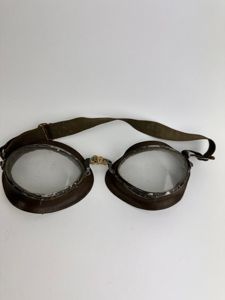 Wehrmacht 'Kradmelder brille' 1945 P.W. Rare!!!