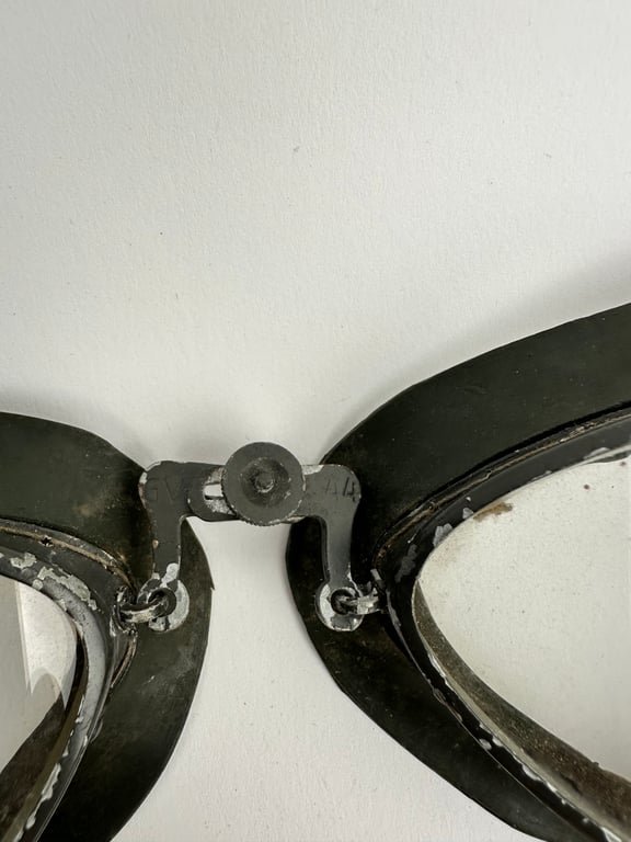 Wehrmacht 'Kradmelder brille' 1944 G.V. — image 2