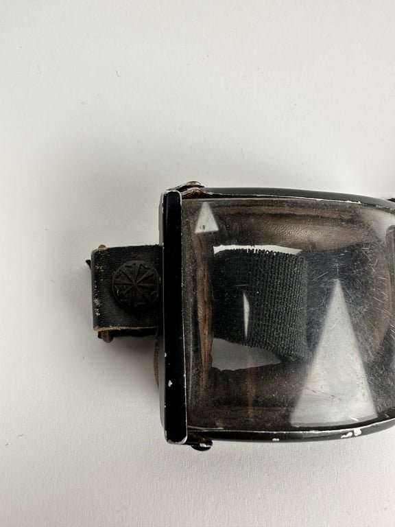 Wehrmacht 'Kradmelder brille' — image 2