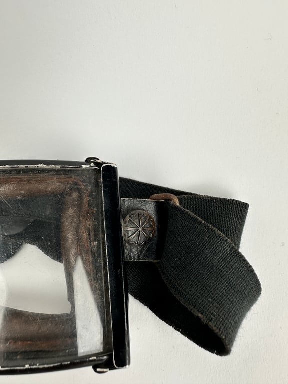 Wehrmacht 'Kradmelder brille' — image 3