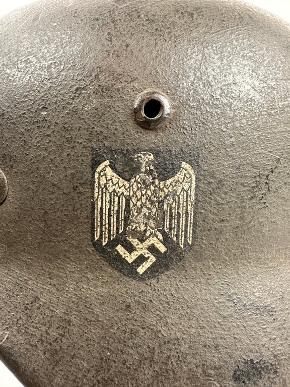 M35 'Re-issued' Ex DD Wehrmacht helmet 'Q66' camo — image 2
