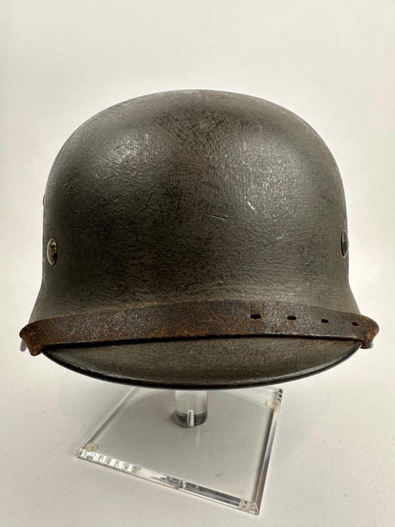 M35 'Re-issued' Ex DD Wehrmacht helmet 'Q66' camo — image 3