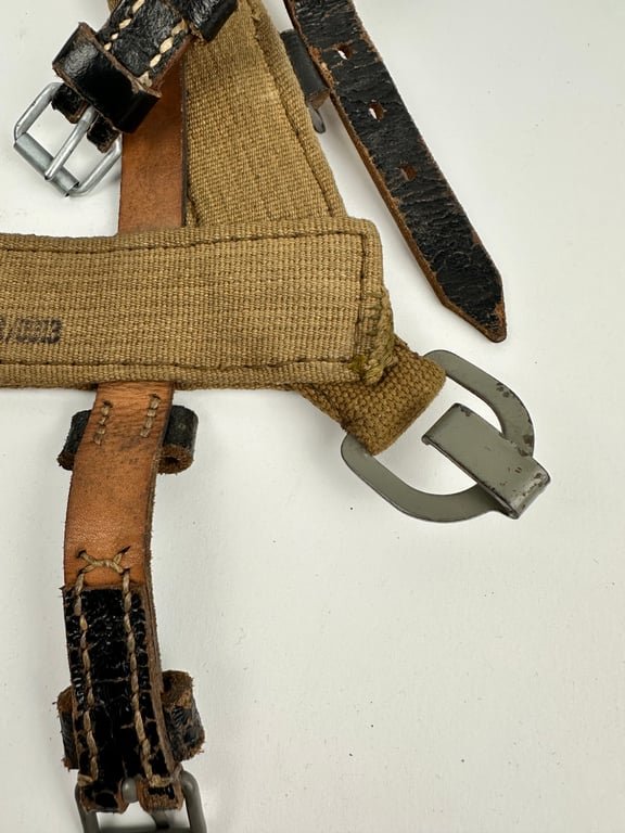 Wehrmacht A-frame 'Sturmgepack' with straps — image 5