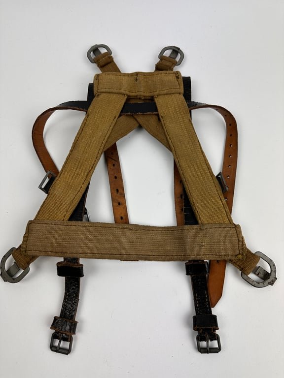 Wehrmacht A-frame 'Sturmgepack' with straps — image 6