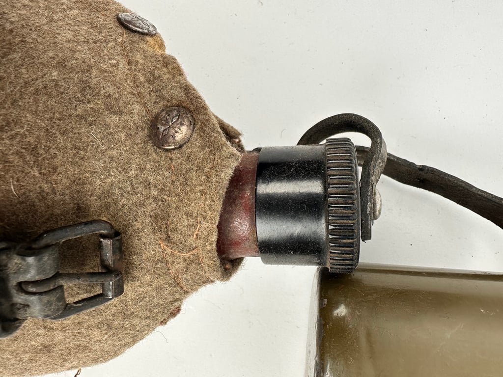 German canteen 'R.F.I.43' — image 4