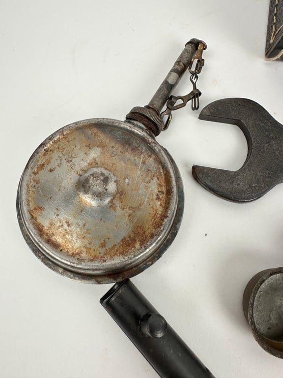 Original German WWII MG 34 Preßstoff & Leather Gunners Kit Tool Pouch — image 4