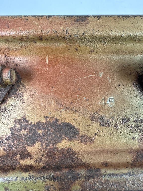 Rare MG34/42 'Werkzeugkasten' 3 tone normandie camo. 1945 — image 10