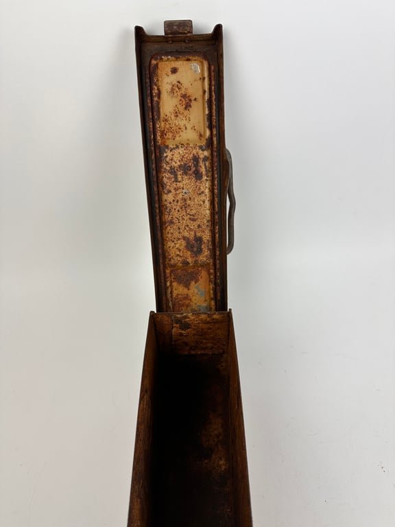 Rare MG34/42 'Werkzeugkasten' 3 tone normandie camo. 1945 — image 9