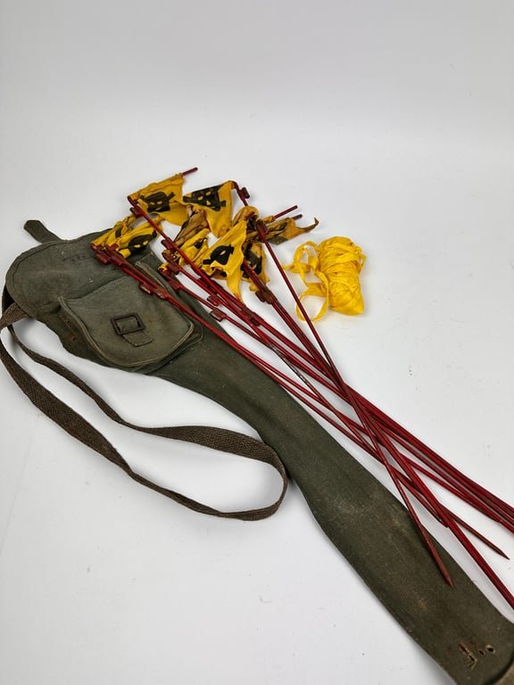 German WH Gas Warning Flag Set with Carrying Pouch — image 2