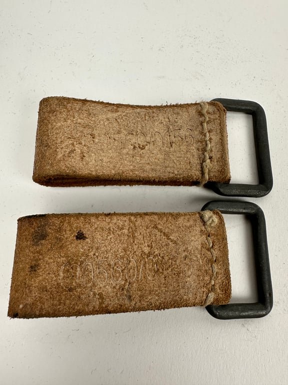 Set Wehrmacht/Luftwaffe Light Brown D-Ring Straps 'RBN' number — image 2