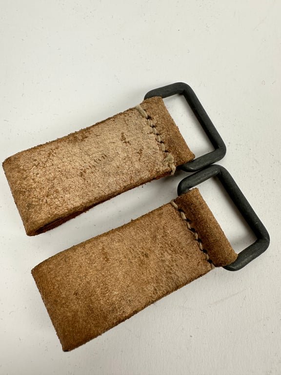 Set Wehrmacht/Luftwaffe Light Brown D-Ring Straps 'RBN' number — image 4
