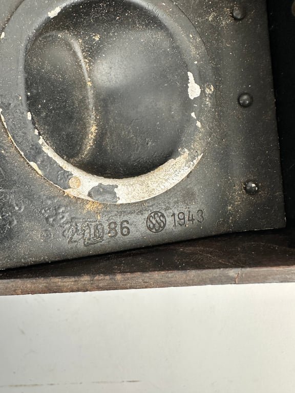 Nice original German WW2 FF33 Field Telephone (Feldfernsprecher 33) 1943 — image 5