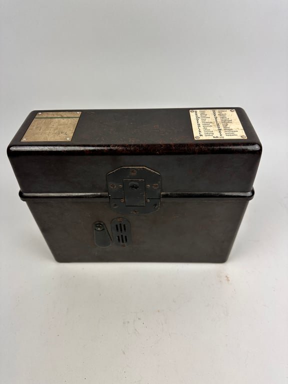 Nice original German WW2 FF33 Field Telephone (Feldfernsprecher 33) 'ded'1940 — image 7