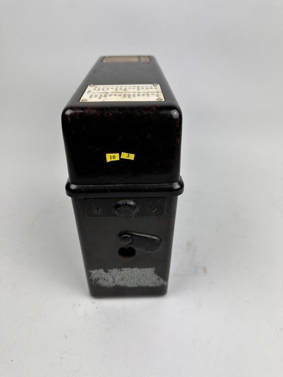 Nice original German WW2 FF33 Field Telephone (Feldfernsprecher 33) 'ded'1940 — image 9