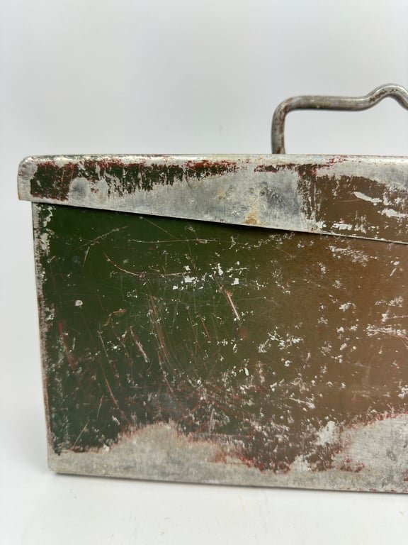 WW2 German aluminum MG34/42 3 Tone camouflaged 'Patronenkasten' — image 3