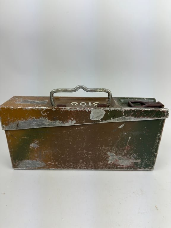 WW2 German aluminum MG34/42 3 Tone camouflaged 'Patronenkasten' — image 8