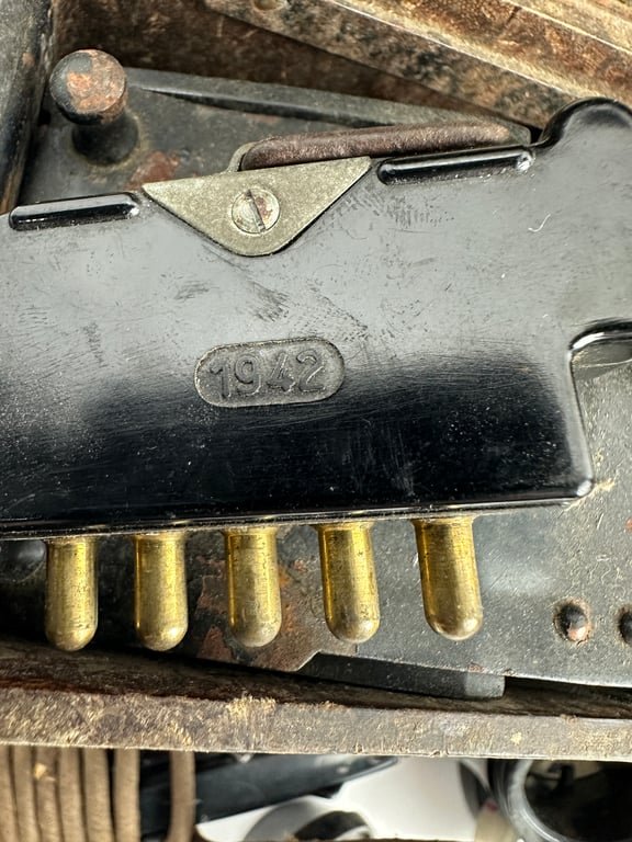 Nice original German WW2 FF33 Field Telephone (Feldfernsprecher 33) 1942 — image 7