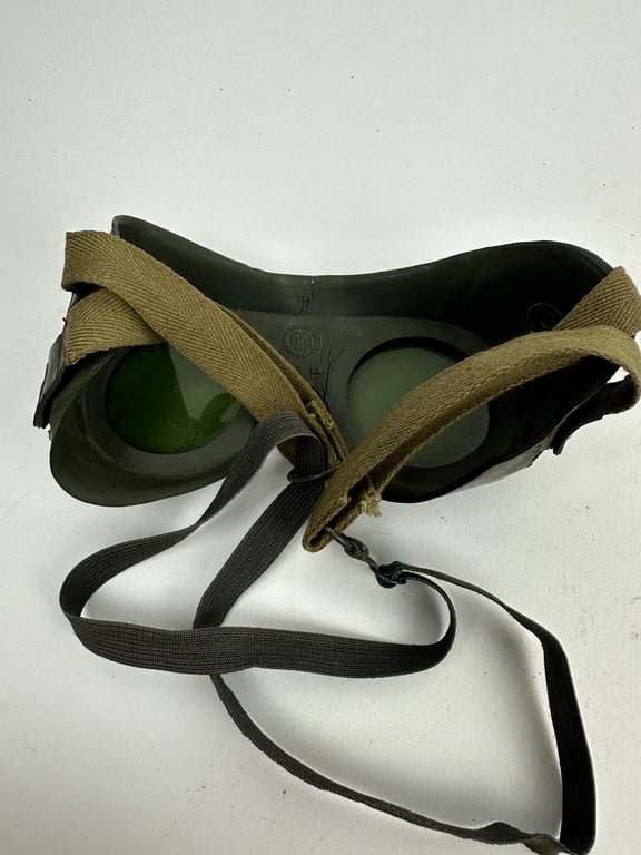 Wehrmacht Rubber Dust Goggles — image 3