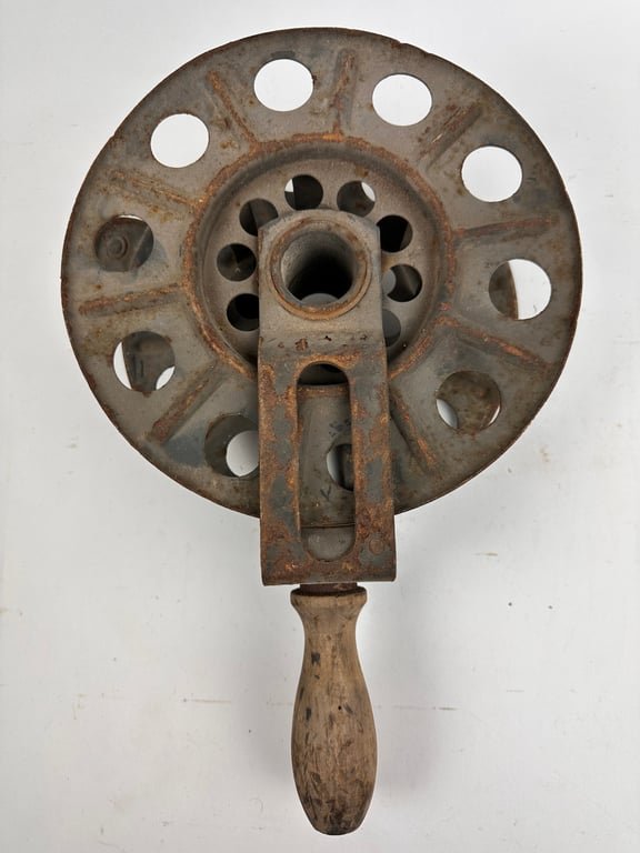 Original German WWII Big Hand Held Cable Reel With... — image 2