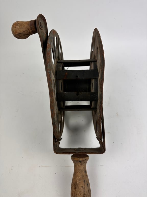 Original German WWII Big Hand Held Cable Reel With... — image 6