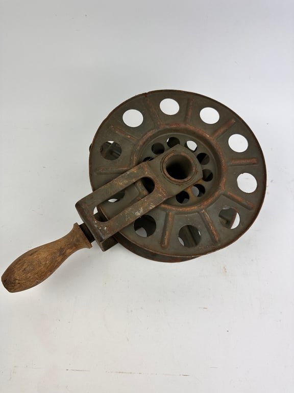 Original German WWII Big Hand Held Cable Reel With... — image 2