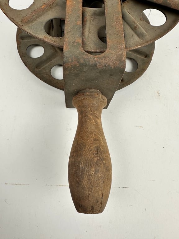 Original German WWII Big Hand Held Cable Reel With... — image 4