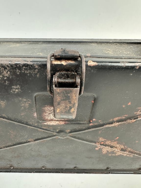 Wehrmacht bicycle 'Truppenfahrrad' ammuntion box by bzk 1943 — image 3