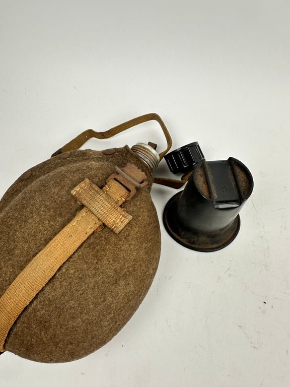 WW2 German 'DAK'canteen 'mn42' — image 7