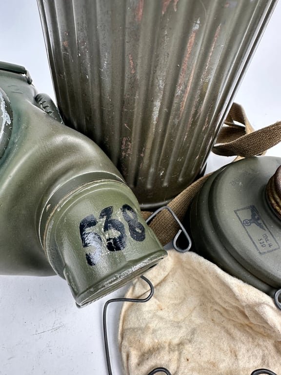 WW2 German Gasmask Named 'Ogfr. Lonarz' — image 2