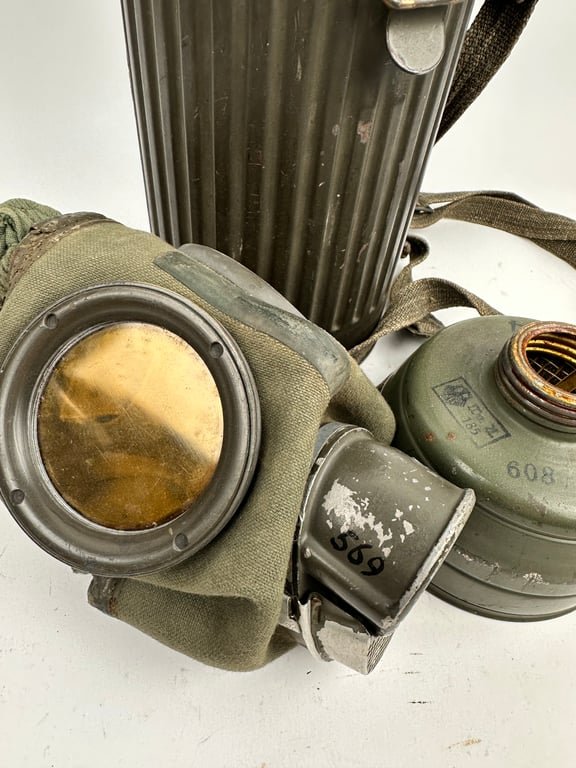 WW2 Early german Gasmask named 'Gerber J.' — image 2