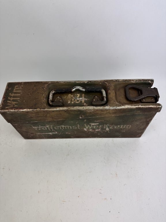 WW2 German Alu.Mg34 Camo 'Waffenmst. Werkzeug' box 1940 — image 10