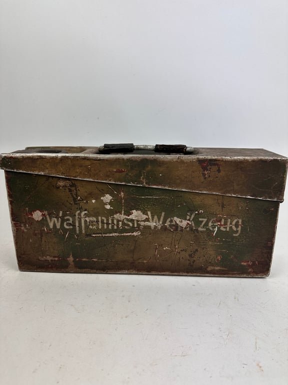 WW2 German Alu.Mg34 Camo 'Waffenmst. Werkzeug' box 1940 — image 2