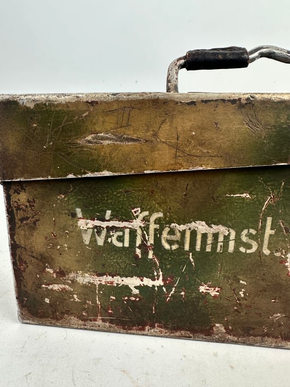 WW2 German Alu.Mg34 Camo 'Waffenmst. Werkzeug' box 1940 — image 3