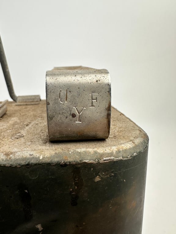 Luftwaffe 5 Liter Trinkwasser Behälter — image 7