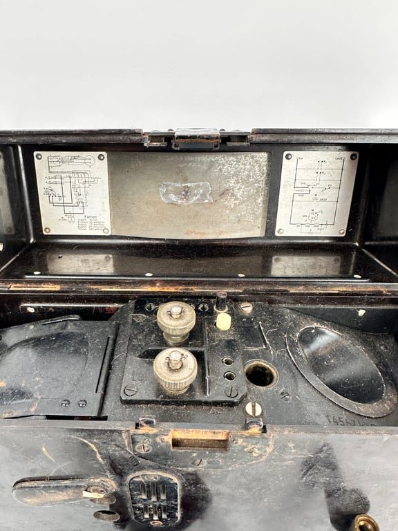 Nice original German WW2 FF33 Field Telephone (Fel... — image 2